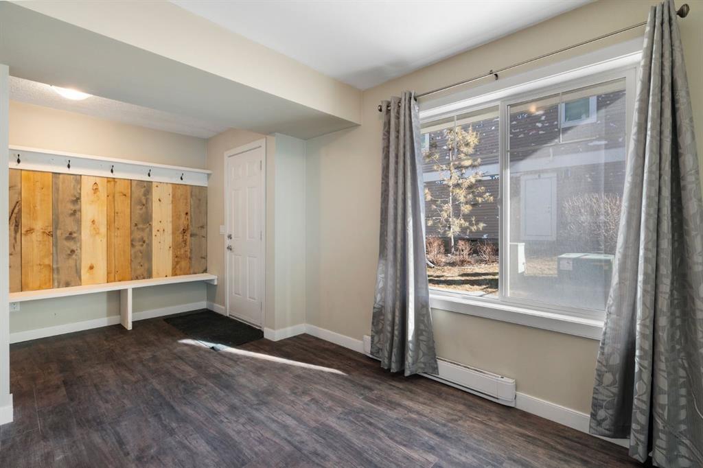 Redstone 3 Bed - 2.5 Bath — photo 2