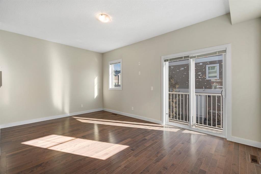 Redstone 3 Bed - 2.5 Bath — photo 4